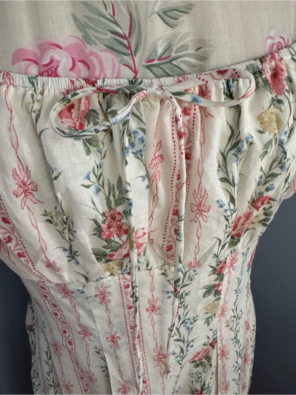 Storia Cream Floral Puff-Sleeve Maxi Dress with Pink Rose Print - Picture 4 of 15